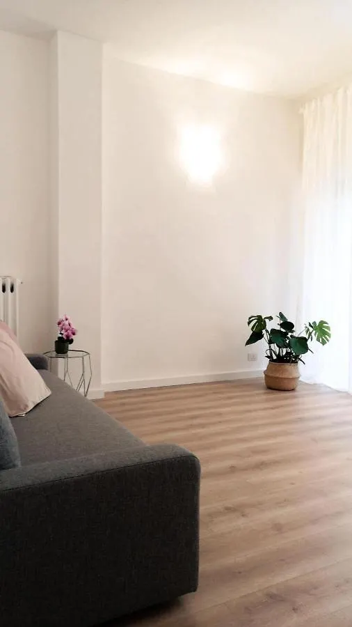 So Fine Petruzzelli Flat Apartment Bari