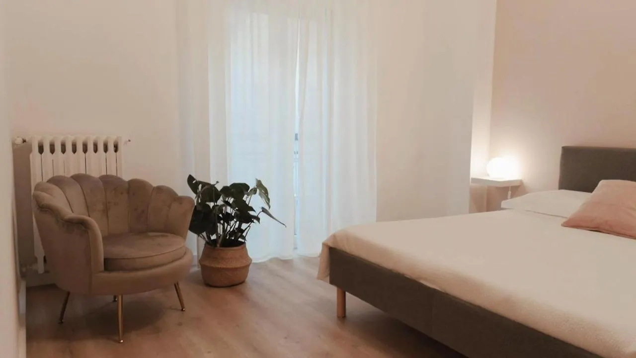 So Fine Petruzzelli Flat Apartment Bari Italy